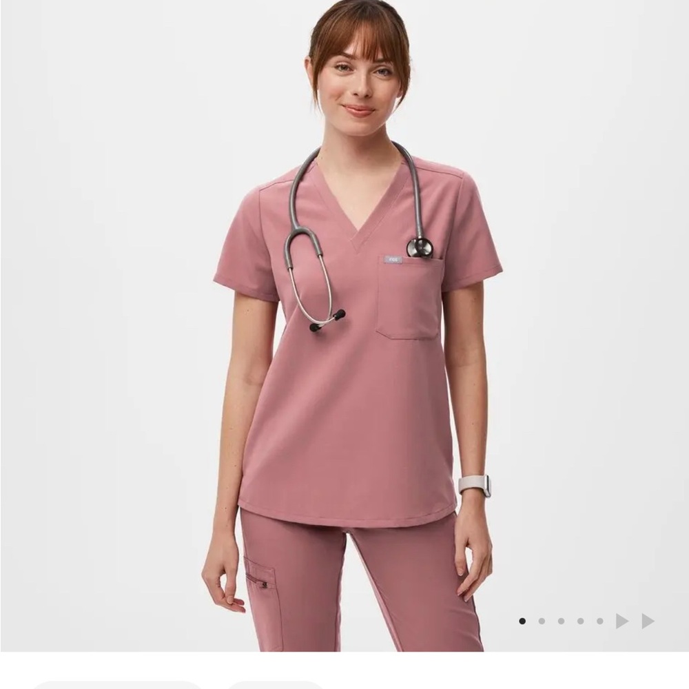 Mauve figs women scrub set
